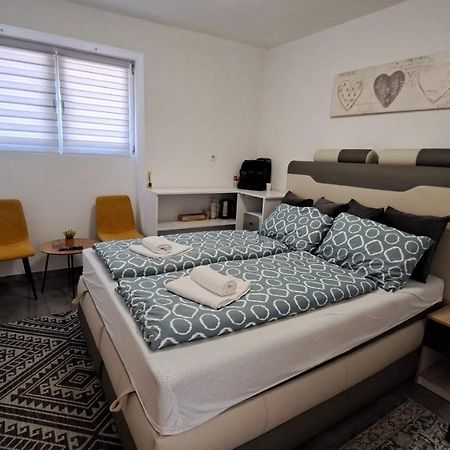 Elita Prenociste Apartment Bihac Bagian luar foto